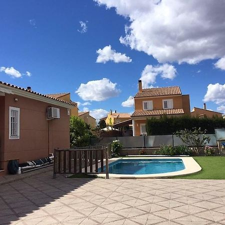 La Perla De Oasis Otel Lliria Dış mekan fotoğraf